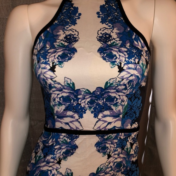 Piper Lane Floral Fitted Dress - Picture 2 of 5